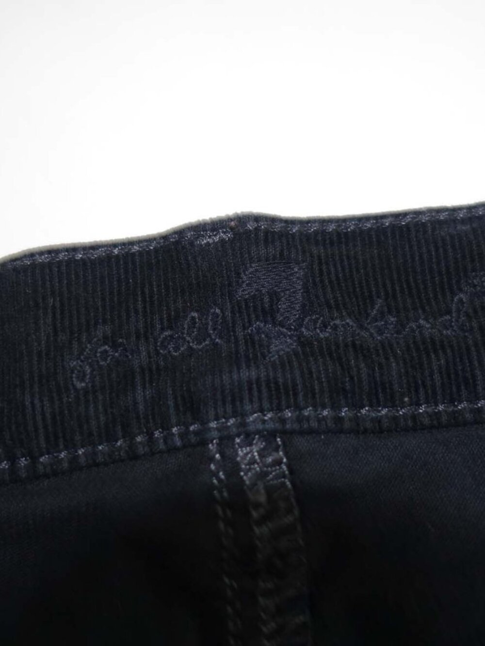 7 For All Mankind Women's Boot Cut Corduroy Jeans Size 31 Black 34" Inseam - Picture 3 of 9